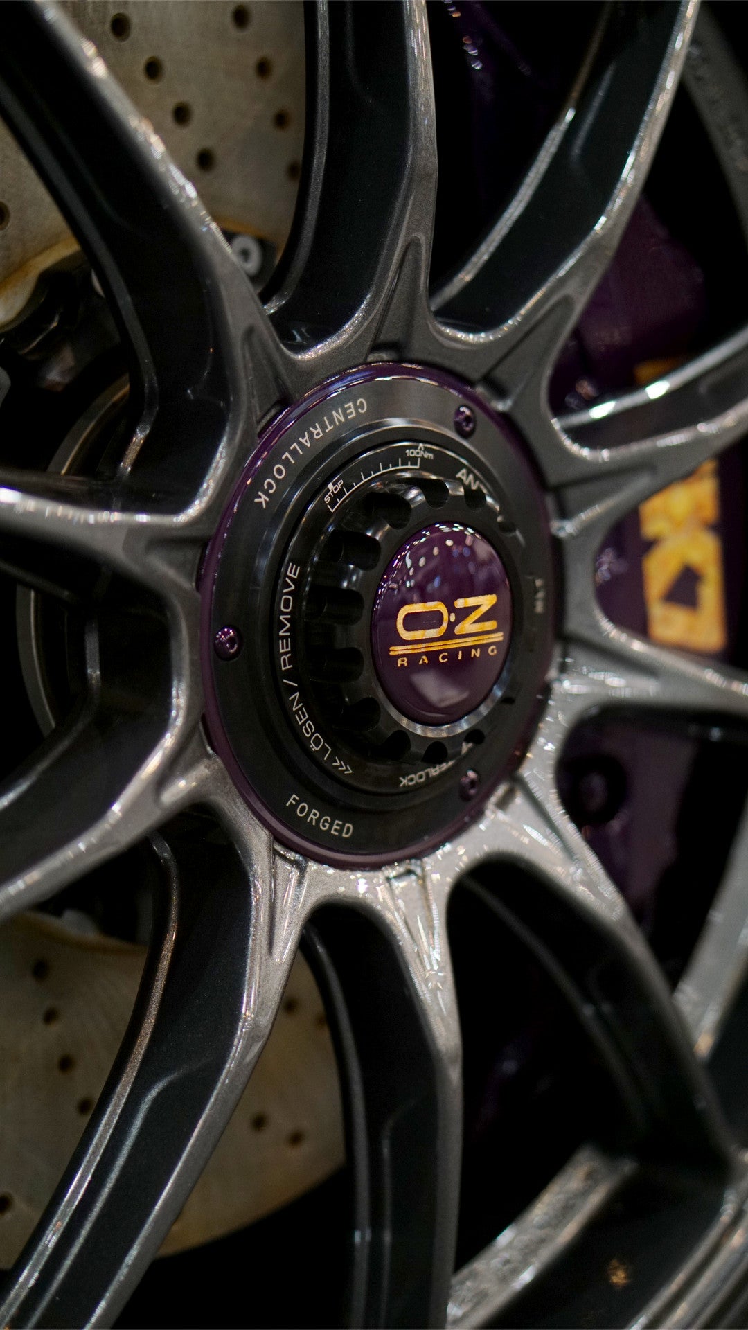Custom MG-line Centerlock Look Kit finish